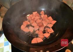 火腿肠炒芽白菜的做法图解2
