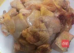 红烧土鸡煲的做法图解1