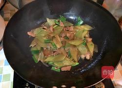 莴笋炒肉的做法图解7