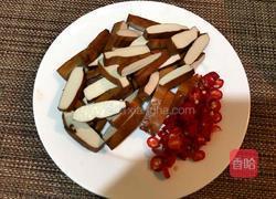 香干炒肉的做法图解1