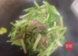 咸肉炒芹菜的做法图解4