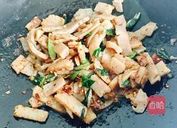蒜苗炒粘山药豆腐的做法图解10