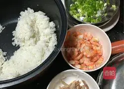 Illustration of how to make fried rice 1