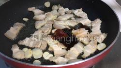 青椒炒黑猪肉的做法图解12