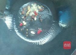 香菇闷鸡肉的做法图解2