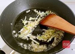 油爆小河虾的做法图解8