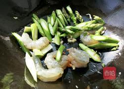 鸡蛋鲜虾炒芦笋的做法图解9