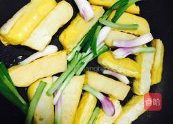 普宁葱香豆腐的做法图解5