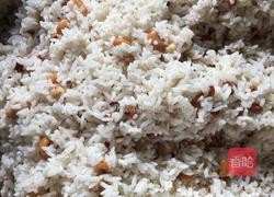 咸蛋猪肉粽的做法图解2