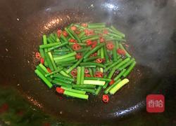 蒜苗炒肉的做法图解4