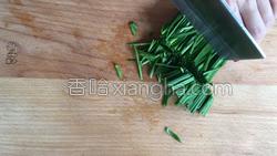 河虾炒韭菜的做法图解2