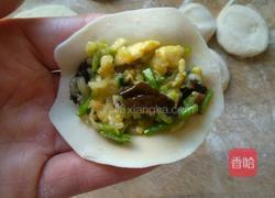 西葫芦黑木耳鸡蛋锅贴的做法图解10