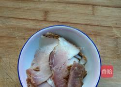黄瓜炒腊肉的做法图解2