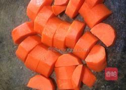 核桃胡萝卜龙井鱼头汤的做法图解5