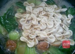 蔬菜肉丸蝴蝶面的做法图解8