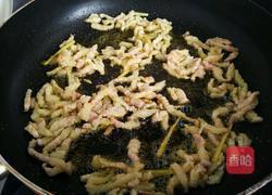 肉丝炒双菇的做法图解3