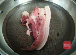 四季豆炖五花肉的做法图解1