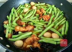 四季豆炖五花肉的做法图解12