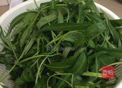 椒丝腐乳通菜的做法图解1