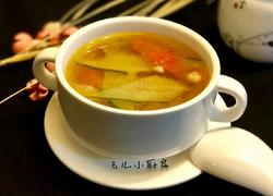 西红柿黄瓜肉片汤