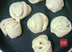香煎小花卷的做法图解2