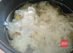 丑耳莲子百合羹的做法图解7