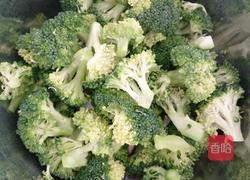 蚝油西兰花的做法图解3