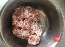 萝卜丝丸子汤的做法图解1