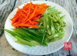 豆角炒拉皮的做法图解2
