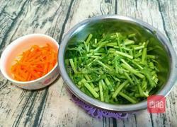 茼蒿炒肉的做法图解2