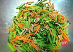 茼蒿炒肉的做法图解7