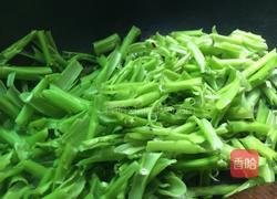 青椒炒通菜梗的做法图解4