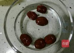 雪梨百合银耳羹的做法图解1