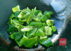 青椒炒鸡蛋的做法图解7