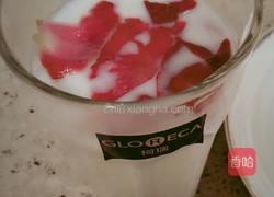 玫瑰牛奶的做法图解4