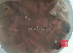 洋葱爆炒猪肝的做法图解1