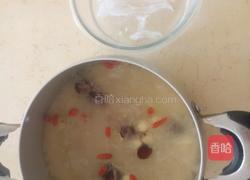 银耳燕窝莲子羹的做法图解2