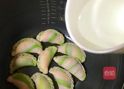 电饭煲煎饺的做法图解3