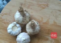 大蒜头烧段鳝的做法图解2