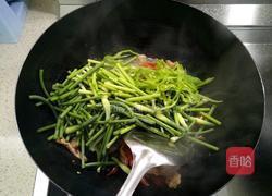 蒜台炒肉丝的做法图解5