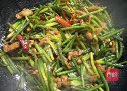 蒜台炒肉丝的做法图解10