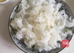 芝麻酱拌银耳的做法图解2