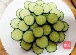 油泼黄瓜的做法图解2