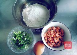 火腿肠鸡蛋饼的做法图解1