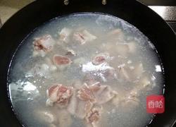 土豆烧排骨的做法图解2