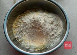 玉米窝窝头的做法图解1