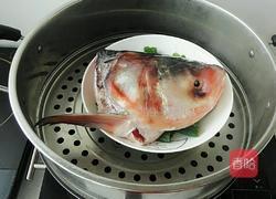 剁椒鱼头的做法图解7