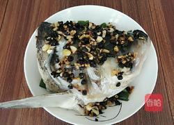 剁椒鱼头的做法图解8