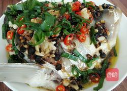 剁椒鱼头的做法图解12