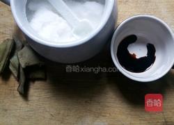 刀拔节末沾酱油的做法图解1